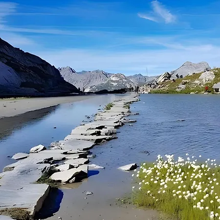 Casa-le Chargalon N° 11 *